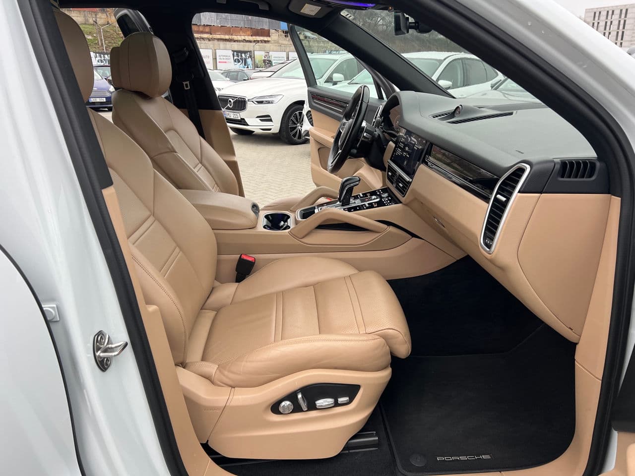 2018 Porsche Cayenne — Miniatură 16