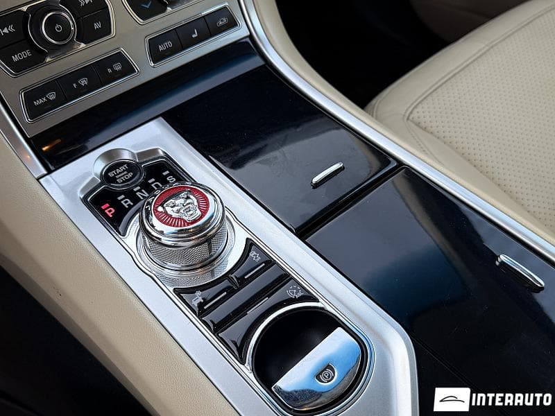2013 Jaguar XF — Miniatură 12