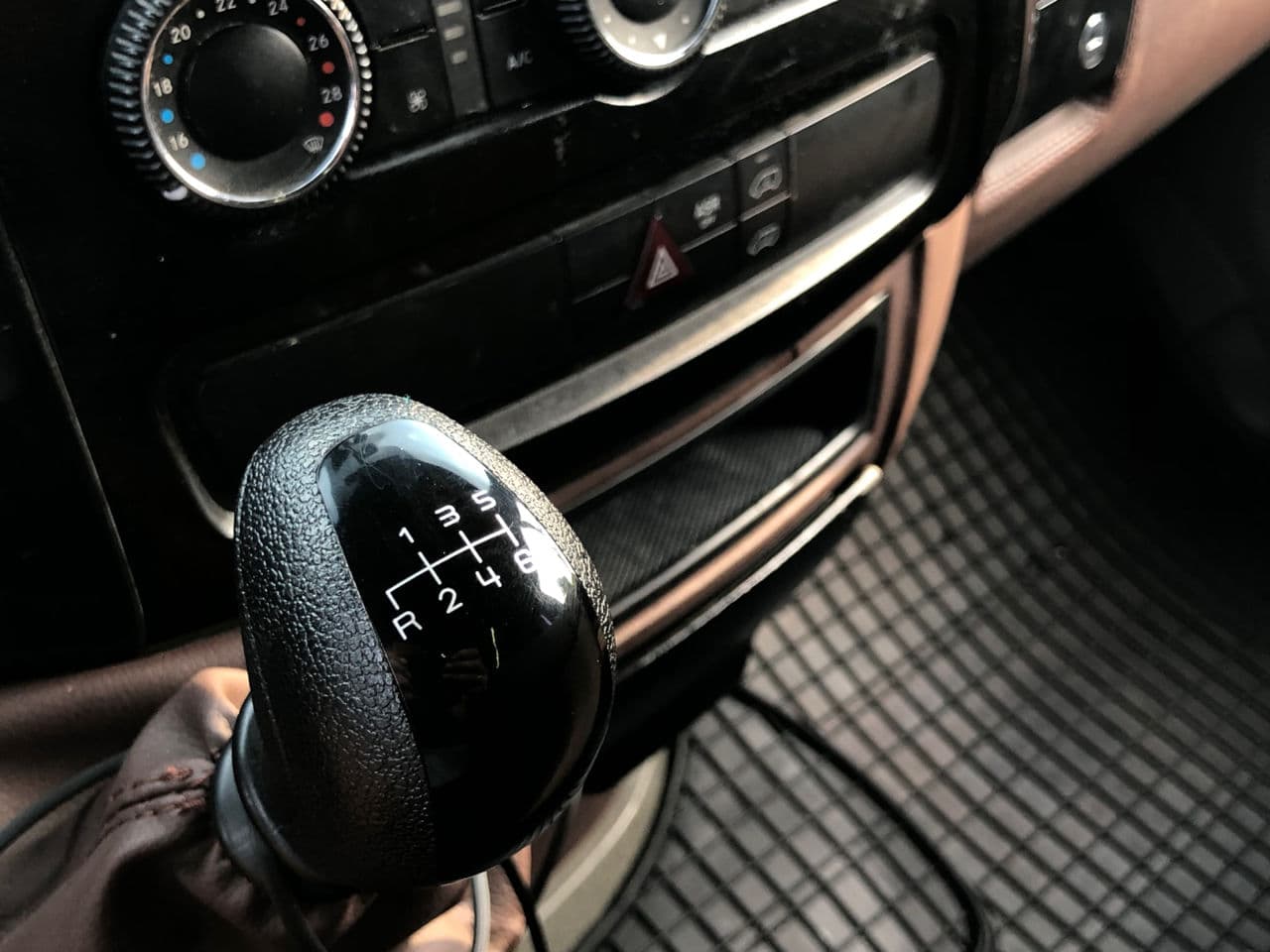 2016 Mercedes Sprinter — Miniatură 12