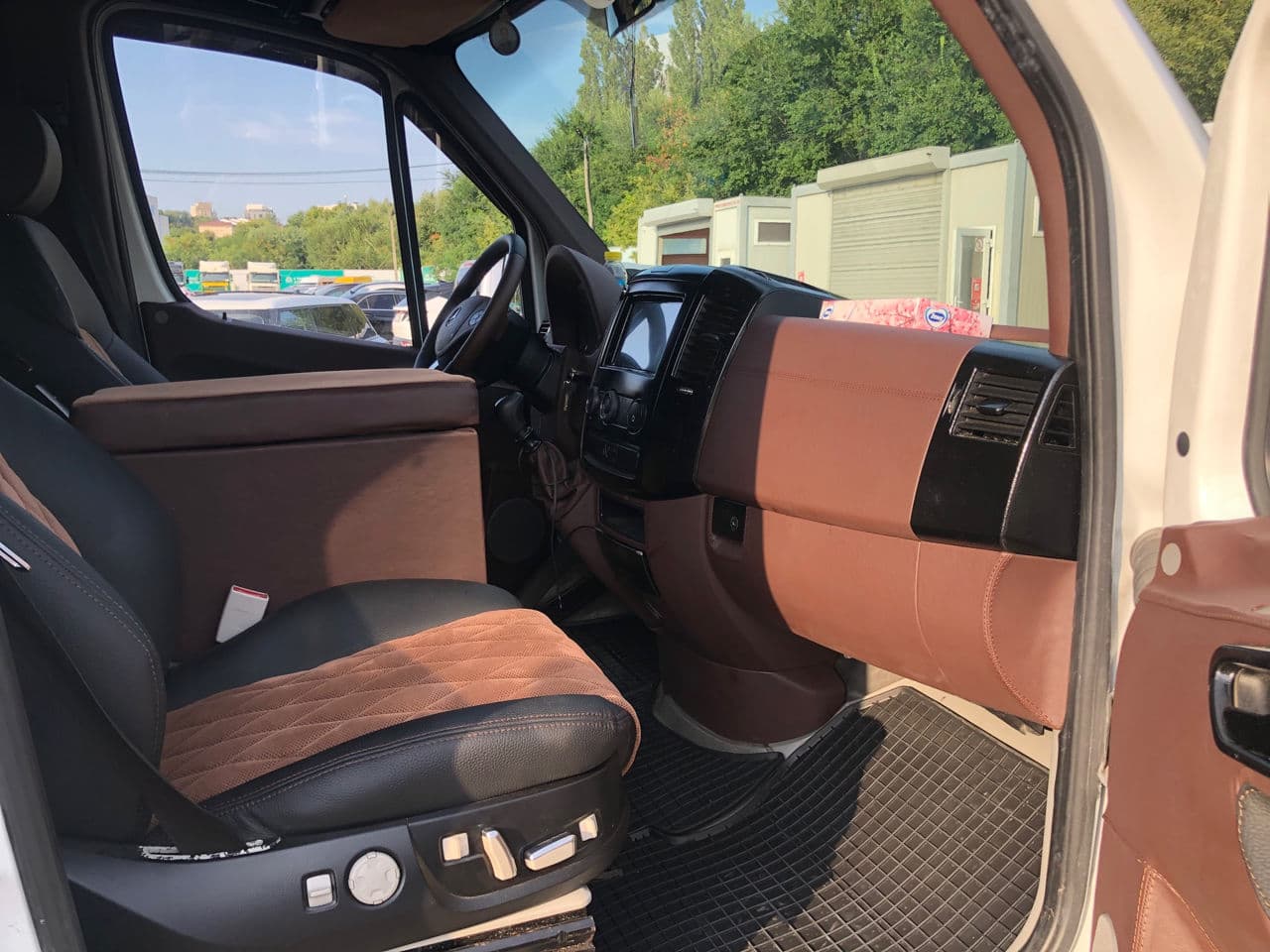 2016 Mercedes Sprinter — Miniatură 7