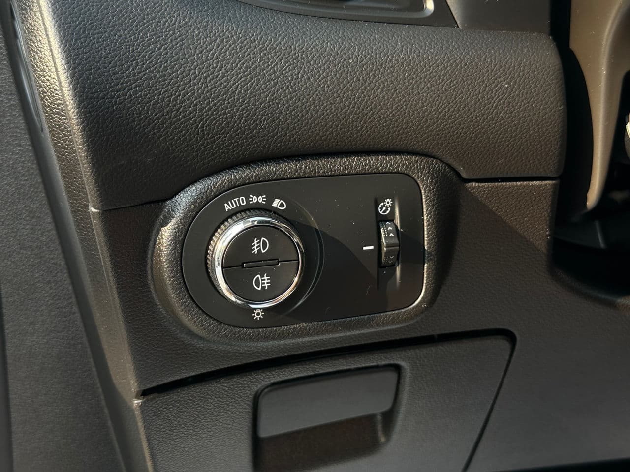 2017 Opel Zafira — Miniatură 7