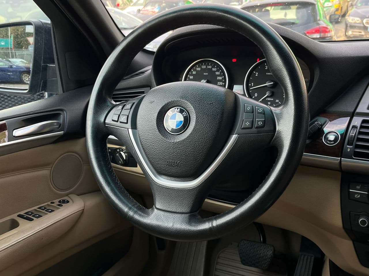 BMW X5 4.8i 2008 — Миниатюра 8