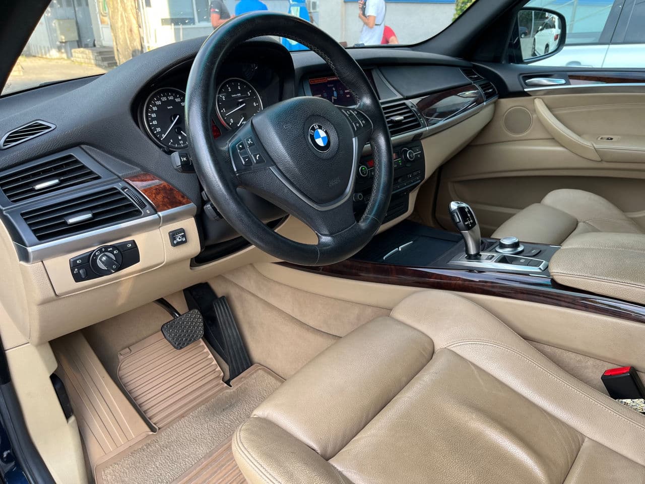 BMW X5 4.8i 2008 — Миниатюра 13