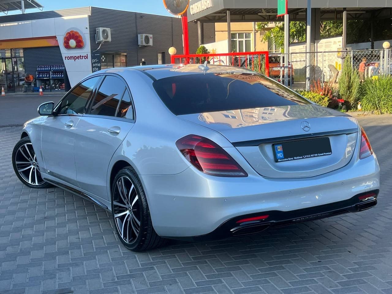 2017 Mercedes S 350 — Miniatură 2