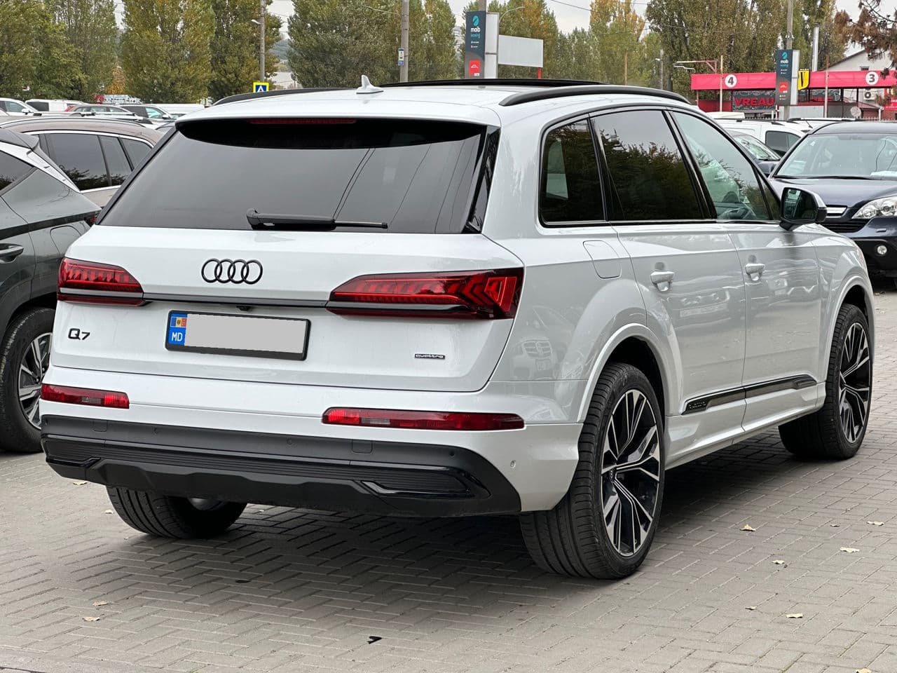 2022 Audi Q7 — Miniatură 2