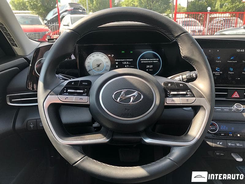 Hyundai Elantra 2022 — Миниатюра 9