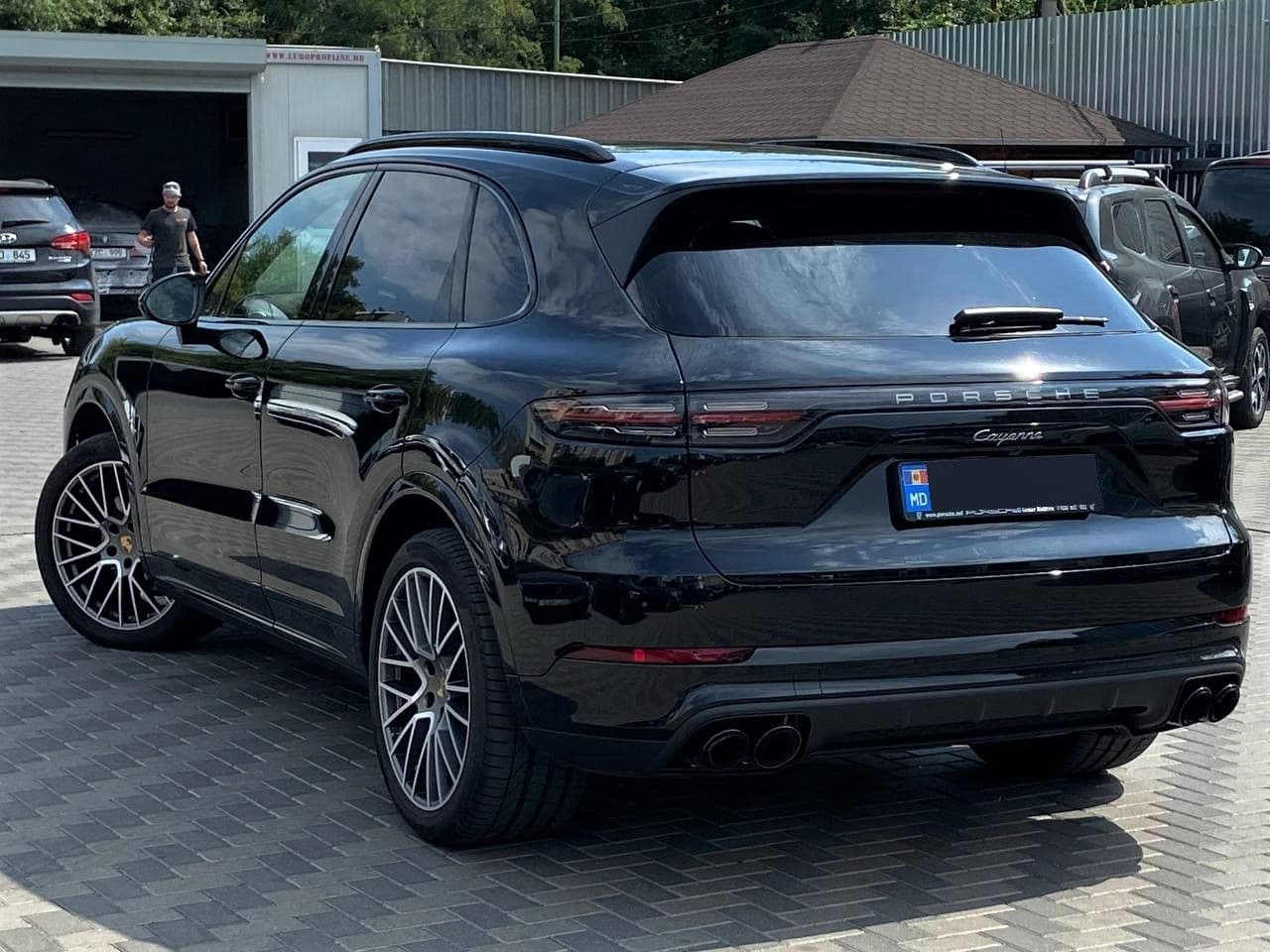 2023 Porsche Cayenne — Miniatură 2
