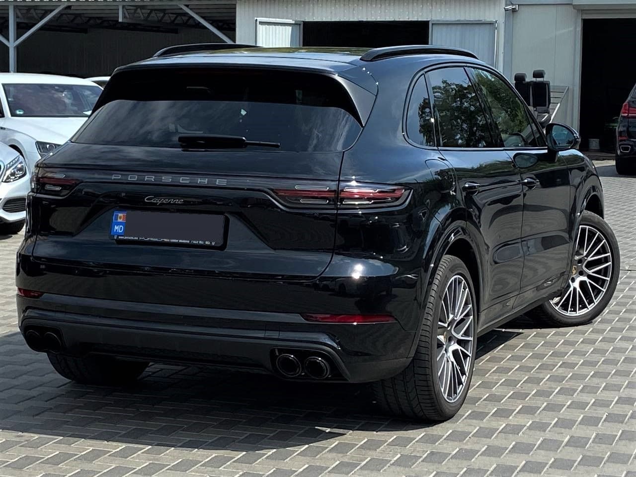 2023 Porsche Cayenne — Miniatură 4