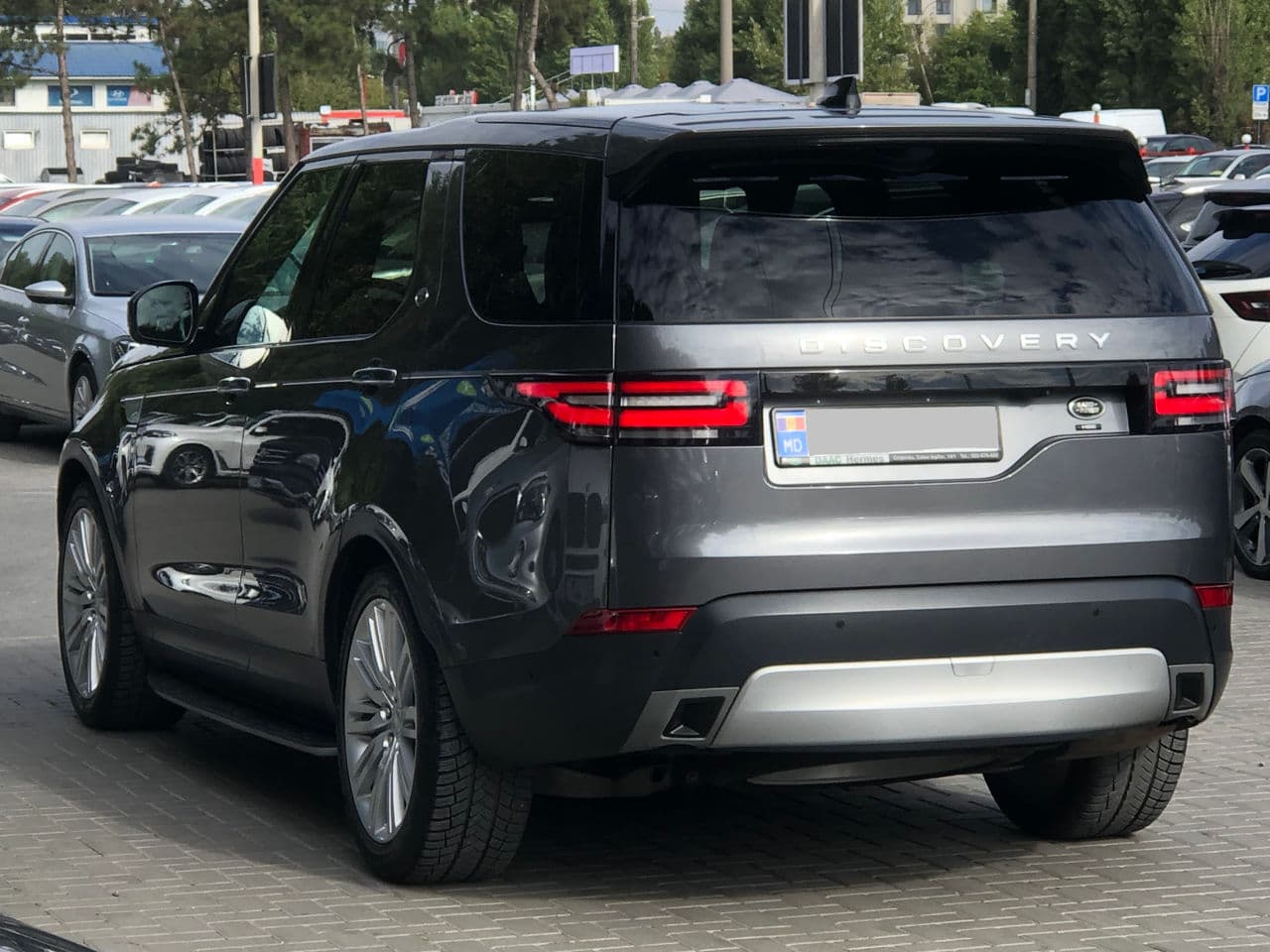 2017 Land Rover Discovery — Miniatură 4