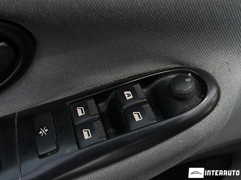 2002 Peugeot 406 — Miniatură 16