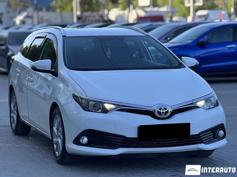 2015 Toyota Auris — Miniatură 3