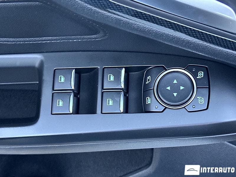 2019 Ford Focus — Miniatură 18