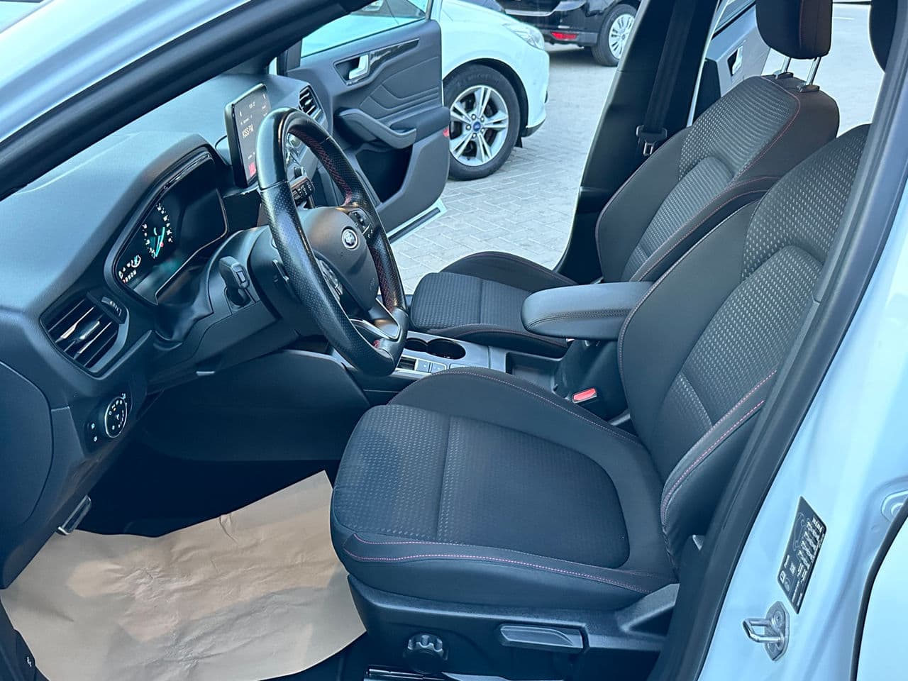2019 Ford Focus — Miniatură 5