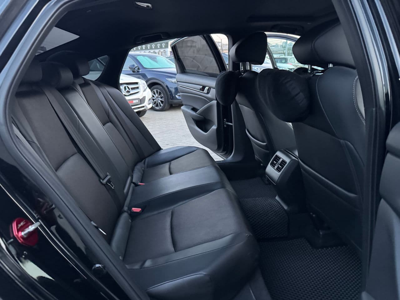 2018 Honda Accord — Miniatură 14
