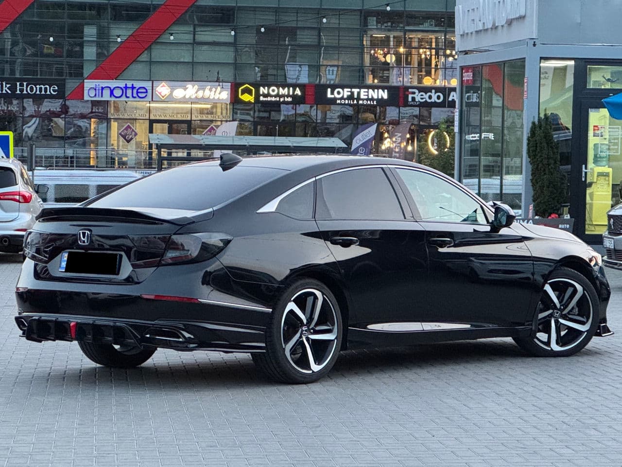 2018 Honda Accord — Miniatură 2