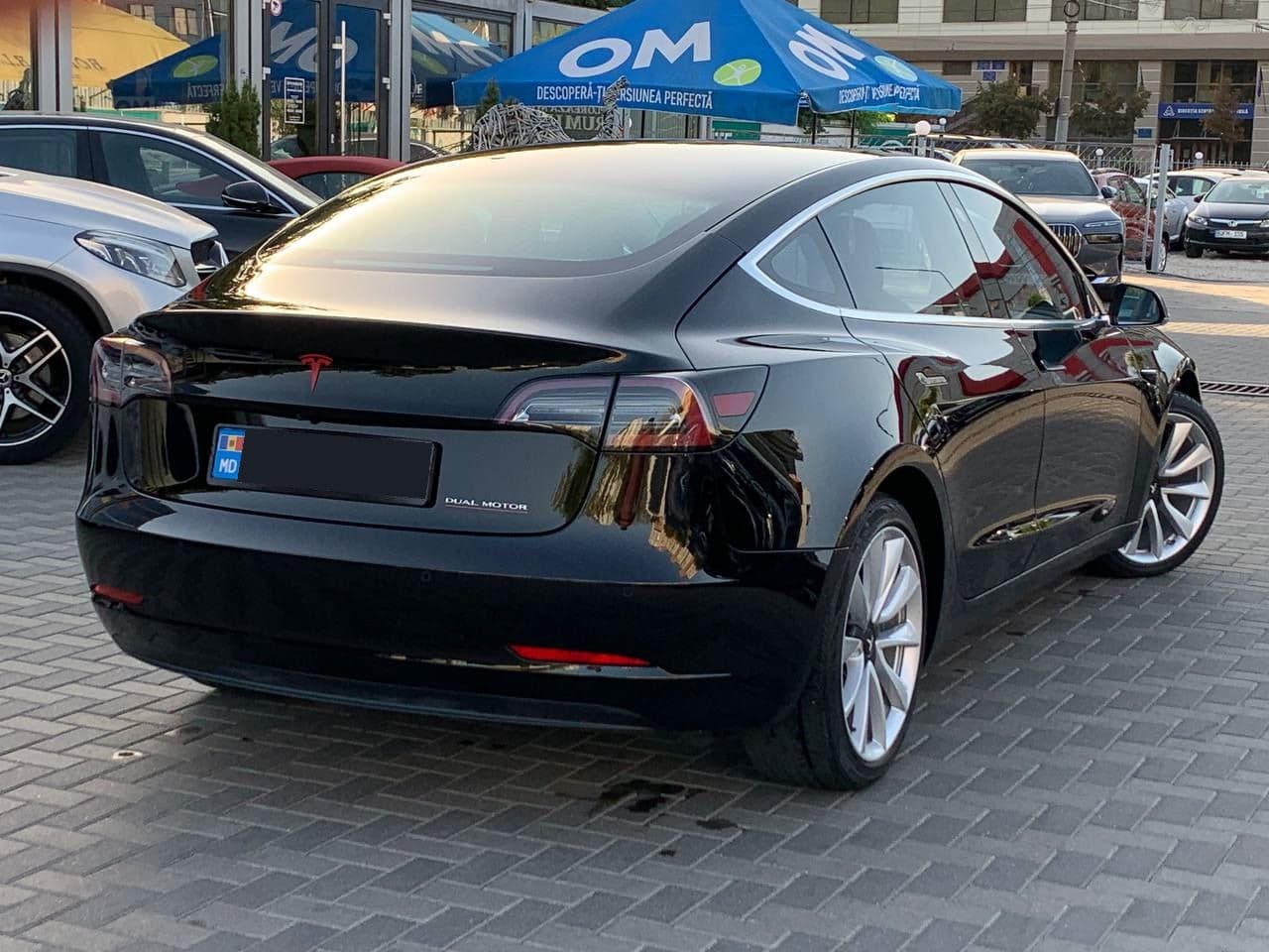 2018 Tesla Model 3 — Miniatură 4