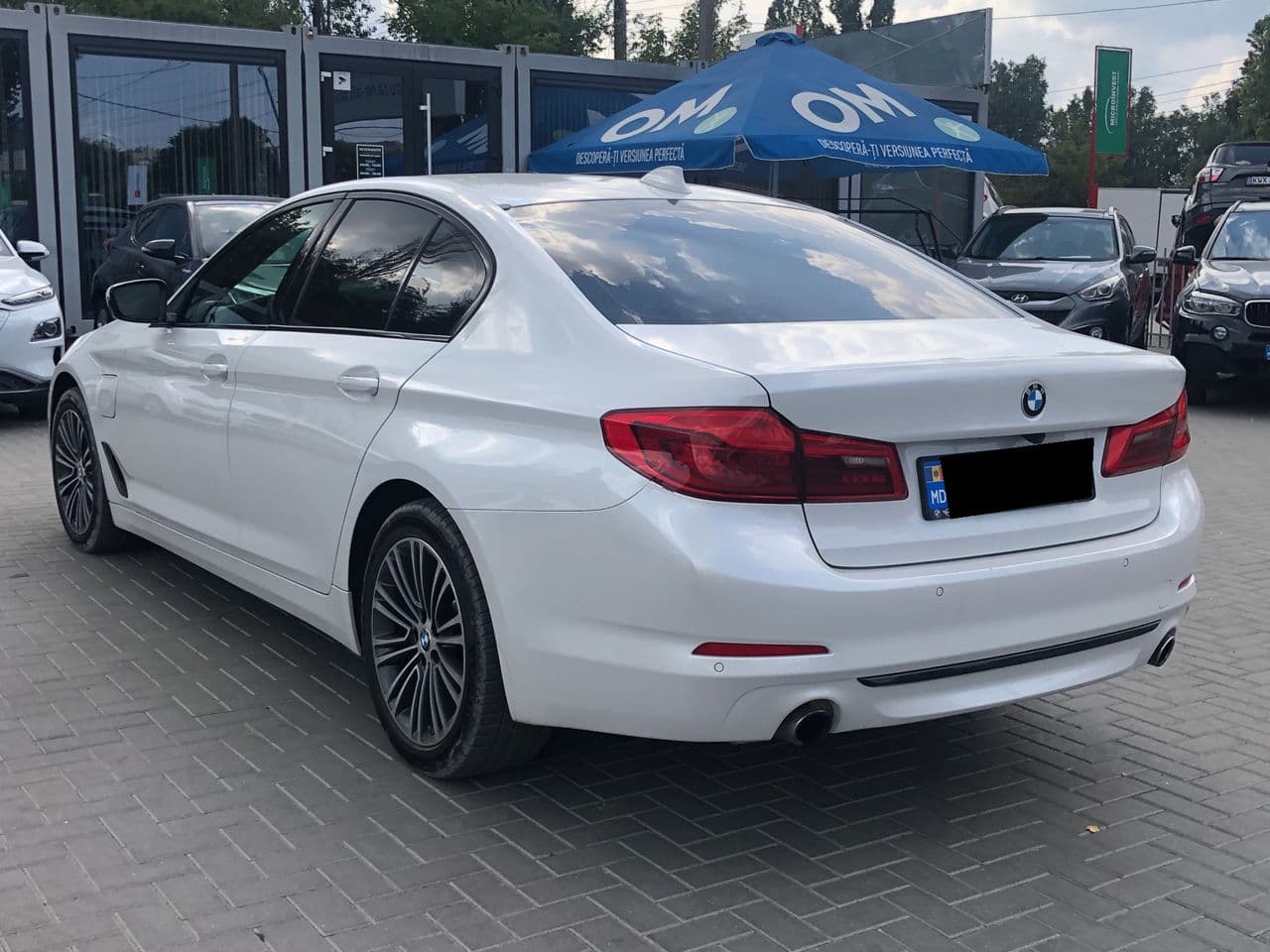 2018 BMW 530e — Miniatură 2