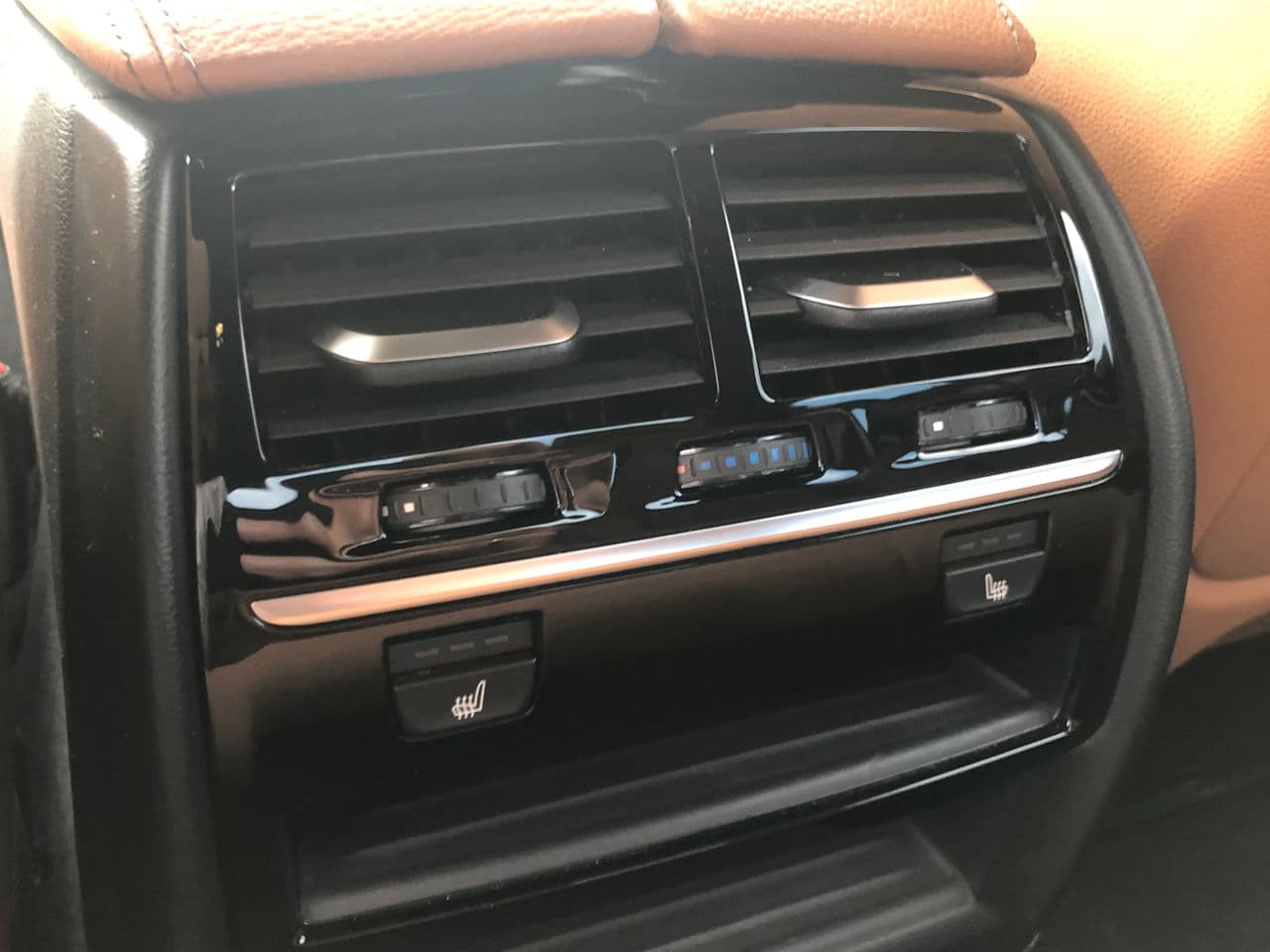 2018 BMW 530e — Miniatură 21