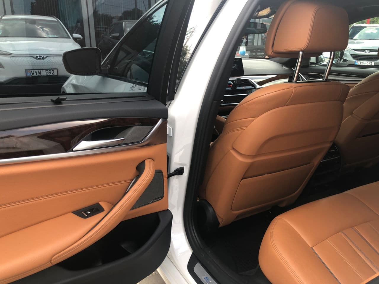 2018 BMW 530e — Miniatură 22