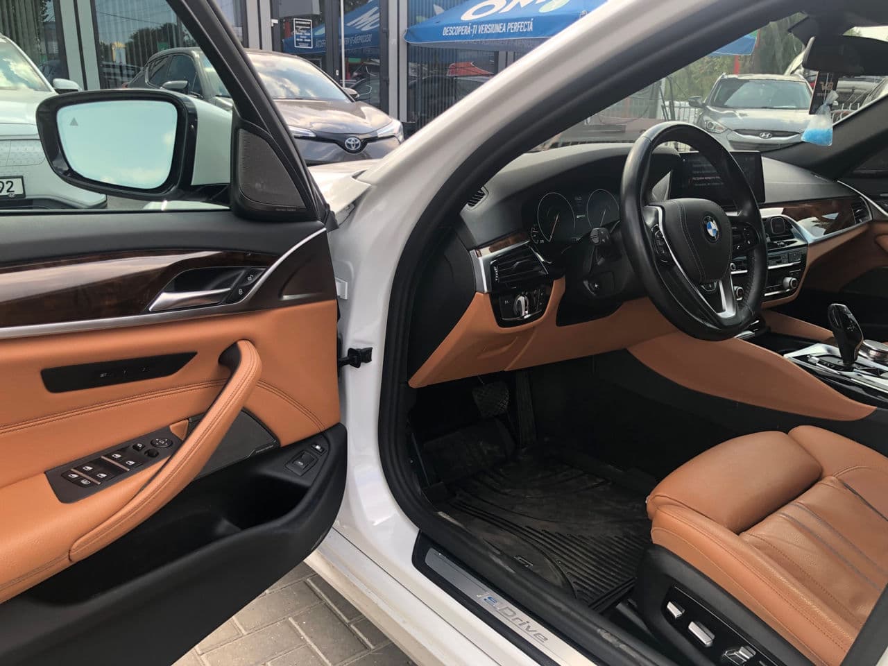 2018 BMW 530e — Miniatură 7