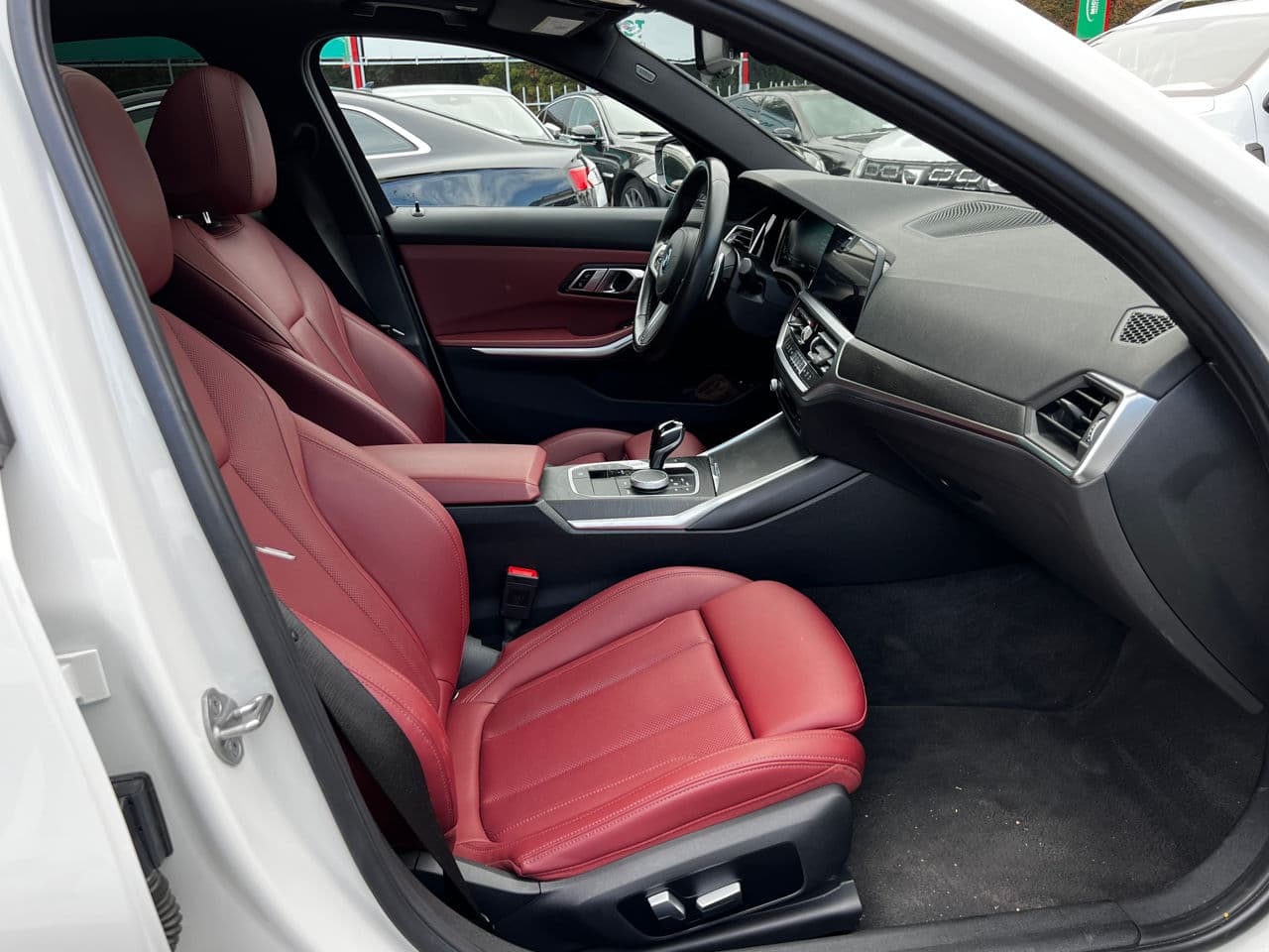 BMW 330E 2021 — Миниатюра 19