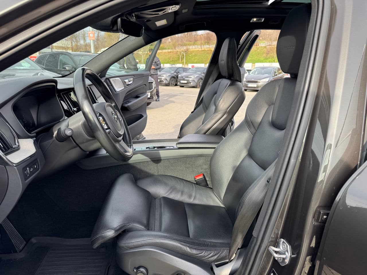 2019 Volvo XC 60 — Miniatură 5
