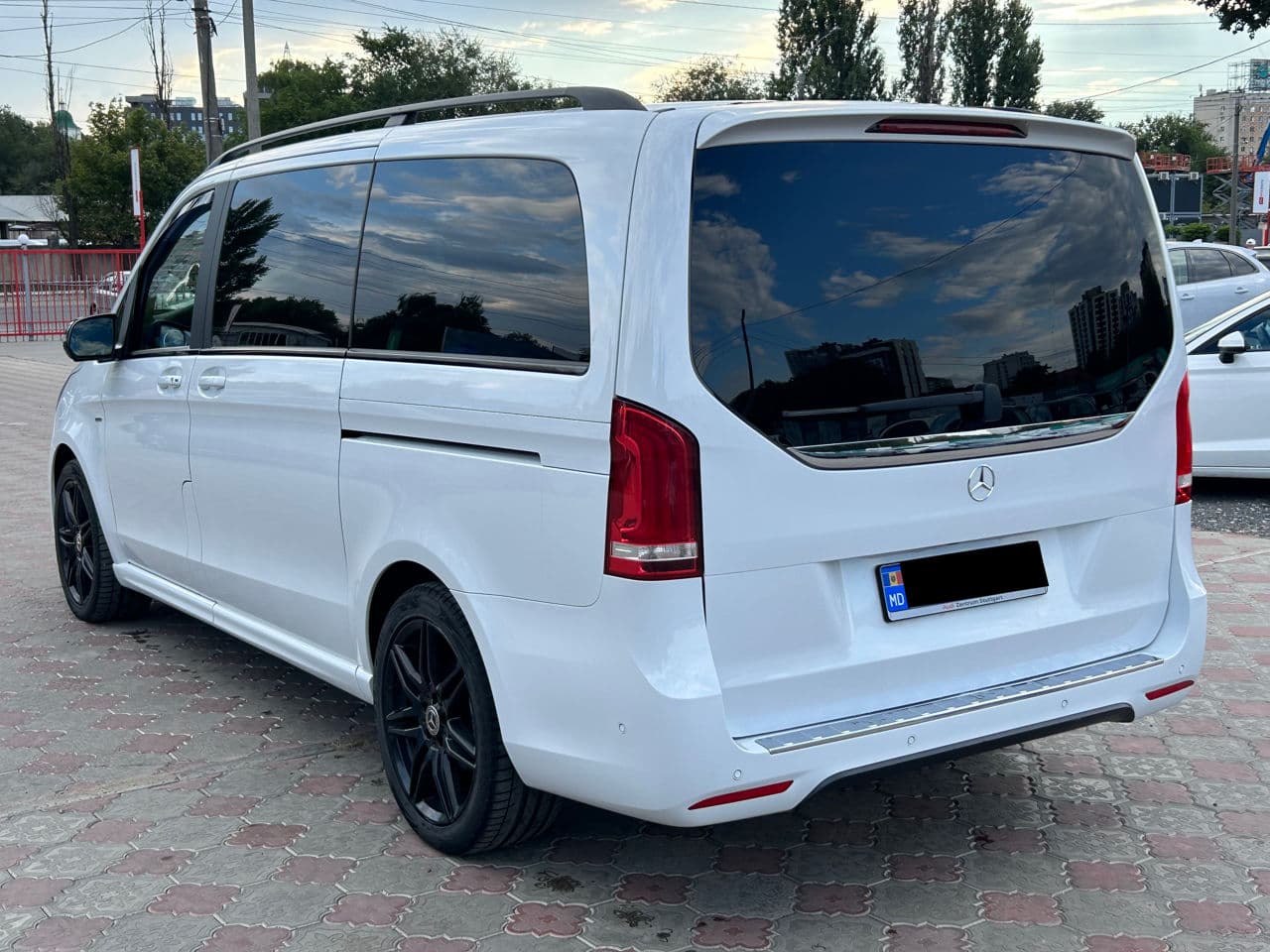 2019 Mercedes V 250 — Miniatură 2