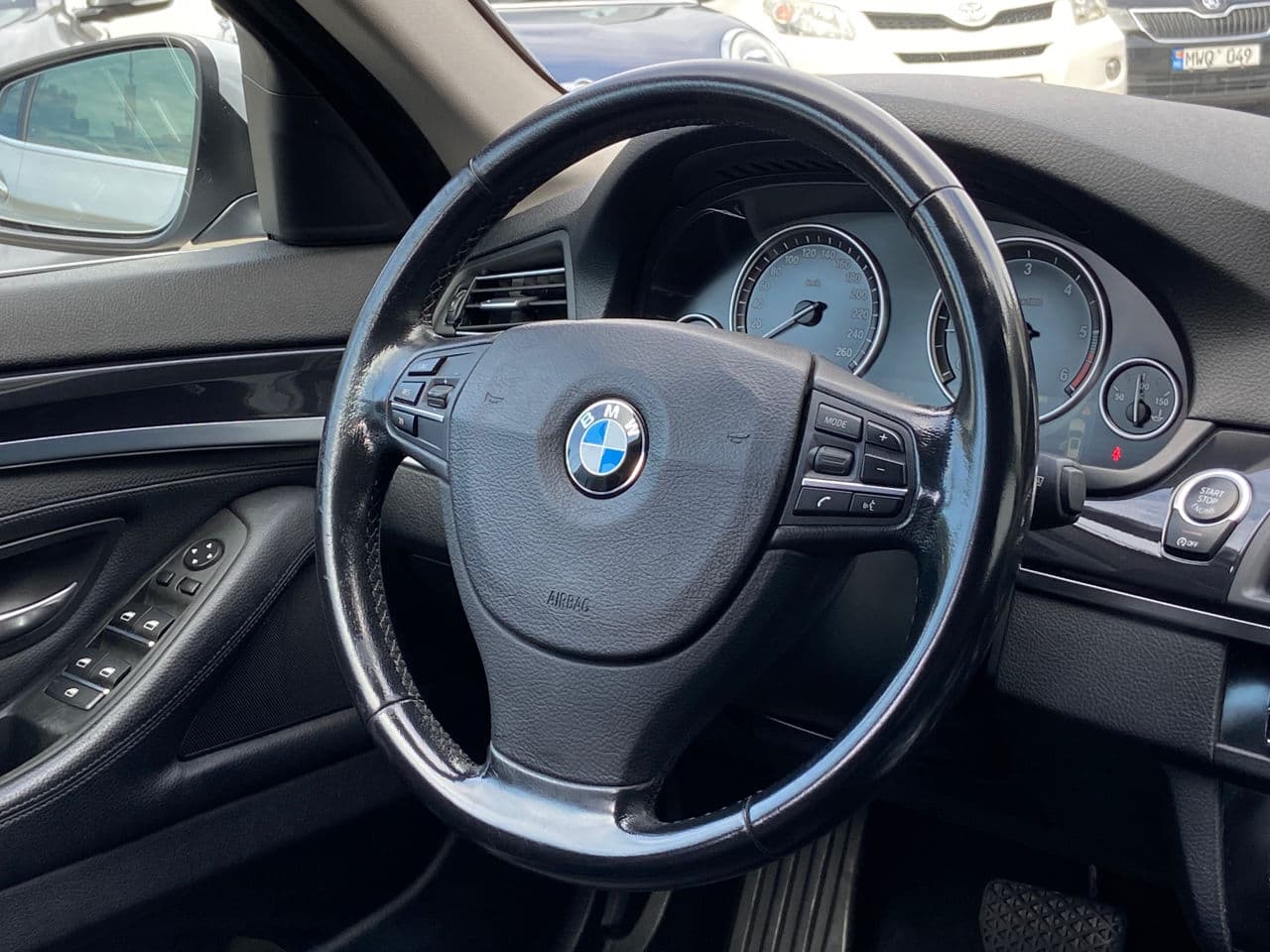2014 BMW 520 — Miniatură 10