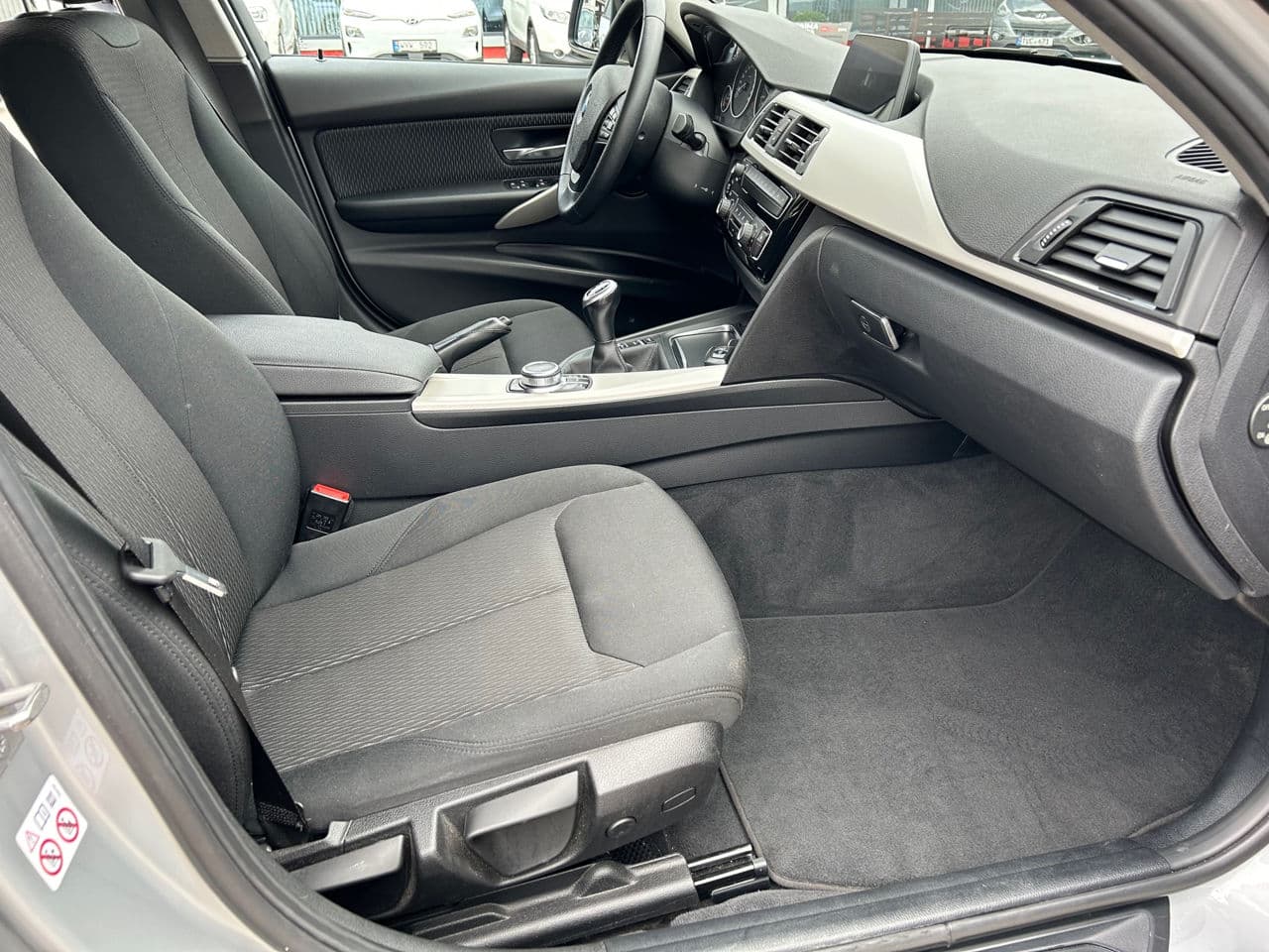 2018 BMW 316 — Miniatură 15