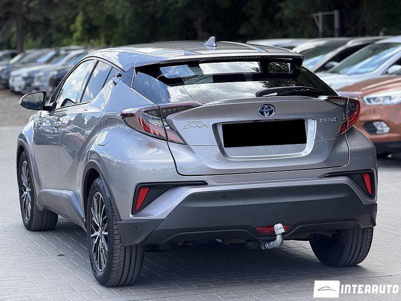 2017 Toyota C-HR — Miniatură 4