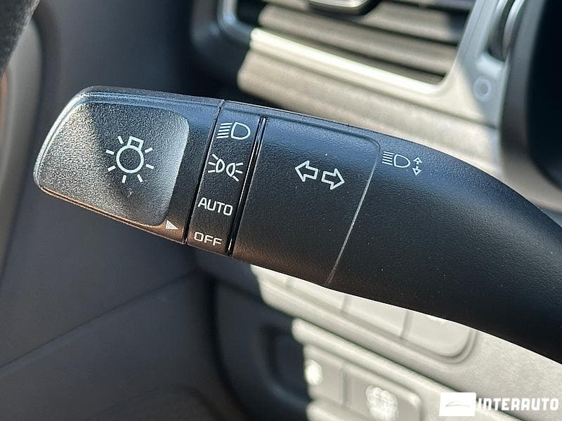 2017 Kia Niro — Miniatură 12