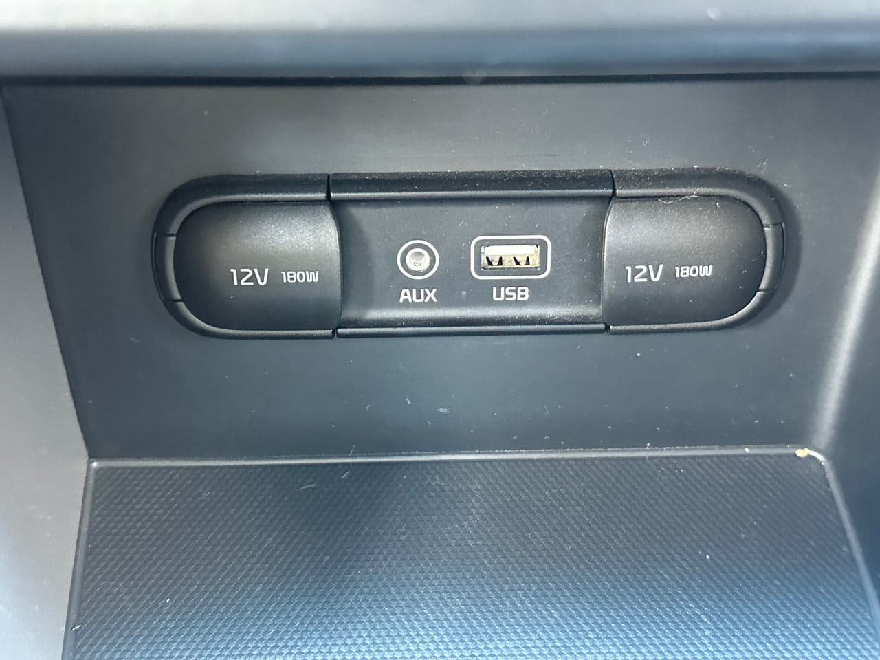 2017 Kia Niro — Miniatură 14