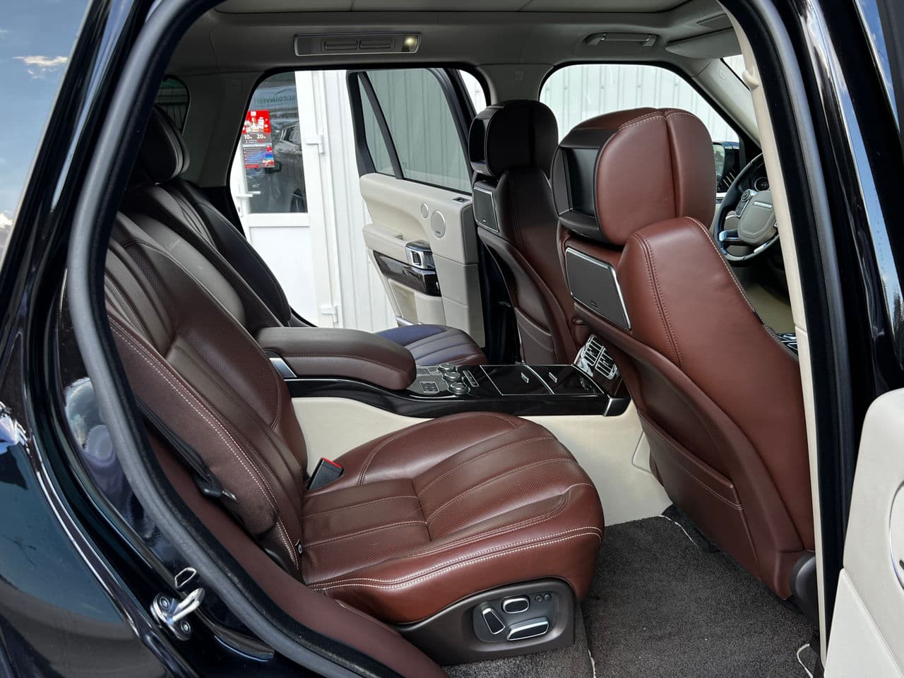 2013 Land Rover Range Rover Vogue — Miniatură 24