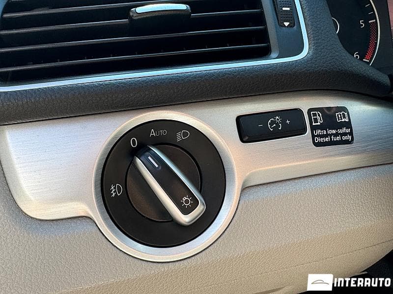 2012 Volkswagen Passat — Miniatură 16