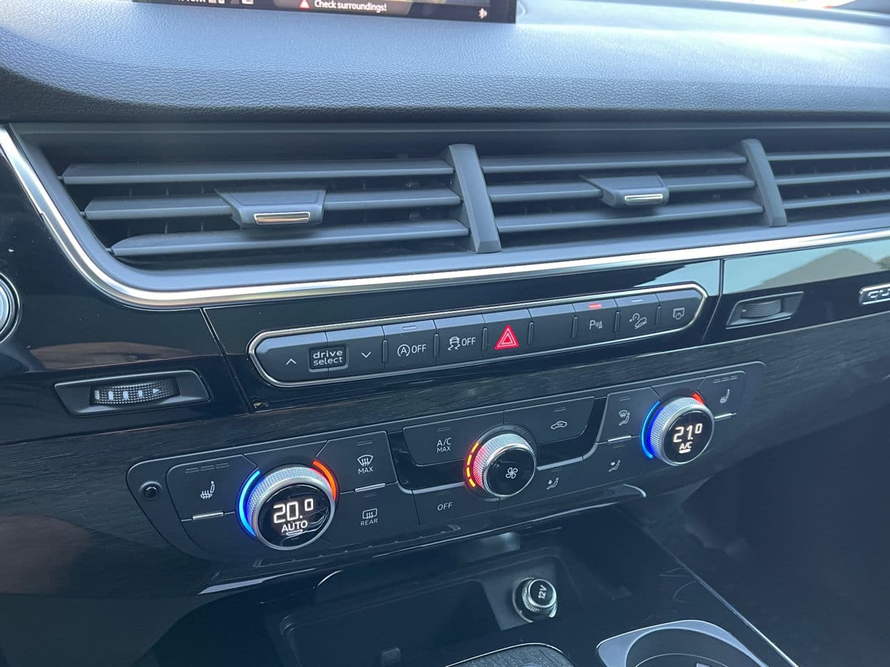 2018 Audi Q7 — Miniatură 10