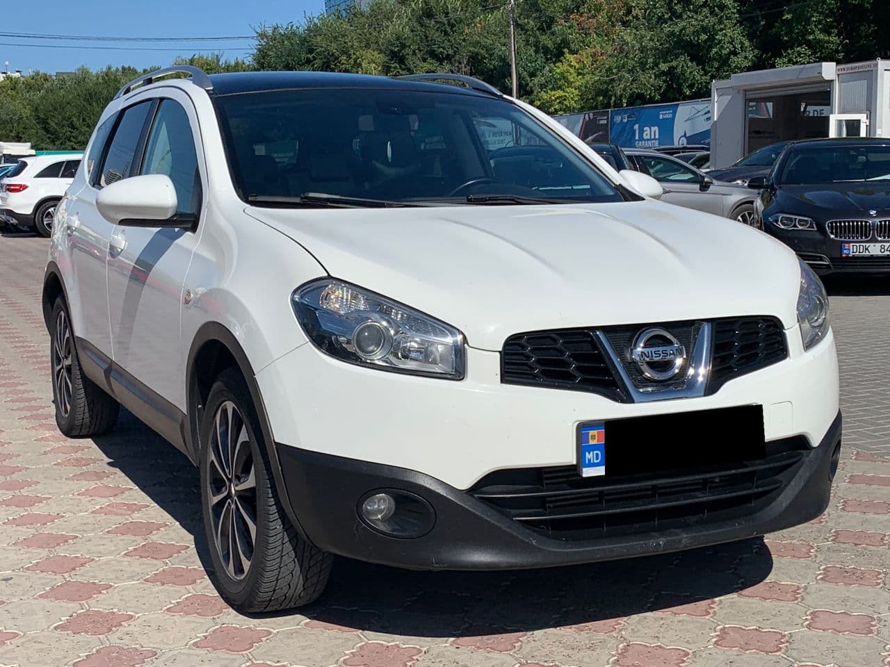 2010 Nissan Qashqai+2 — Miniatură 4