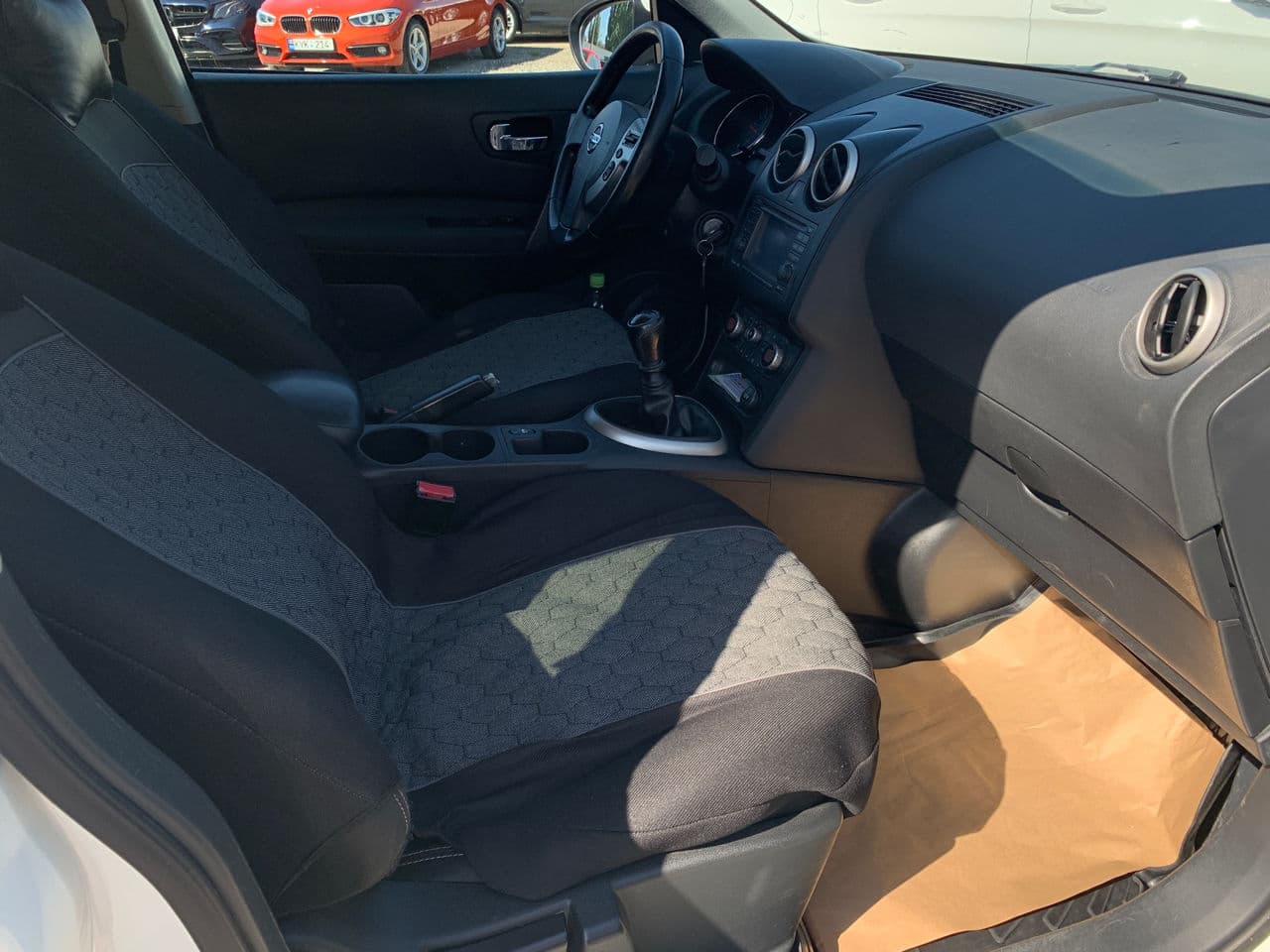 2010 Nissan Qashqai+2 — Miniatură 13