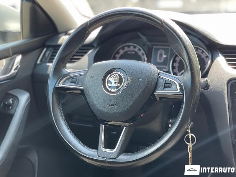 2017 Skoda Octavia — Miniatură 8