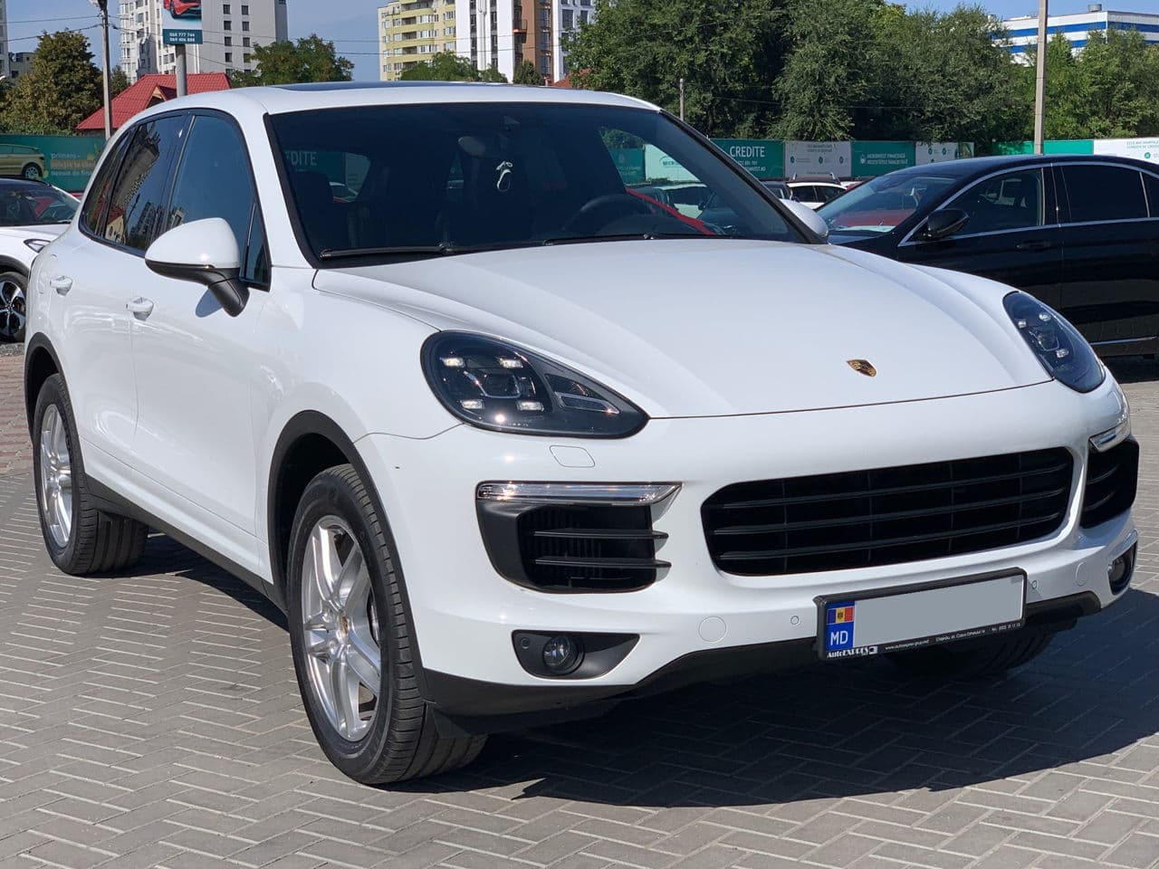 Porsche Cayenne 2016 — Миниатюра 4