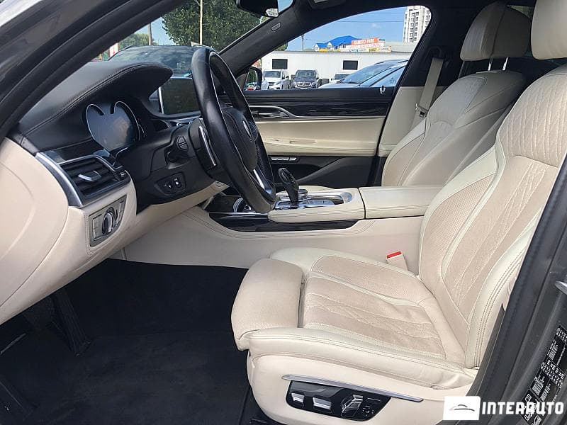 2016 BMW 740 — Miniatură 6