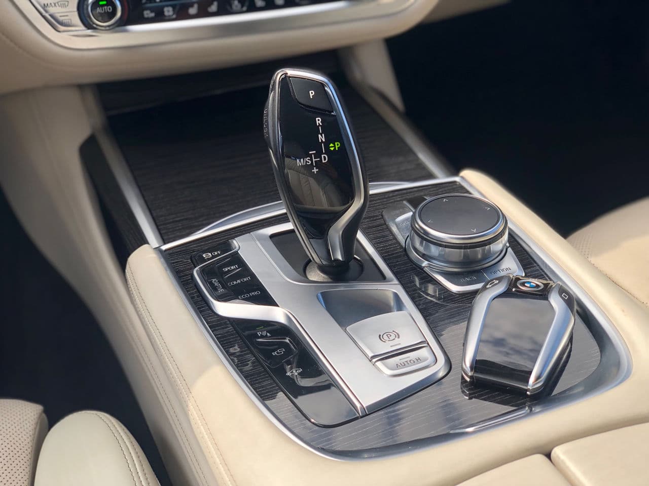 2016 BMW 740 — Miniatură 16