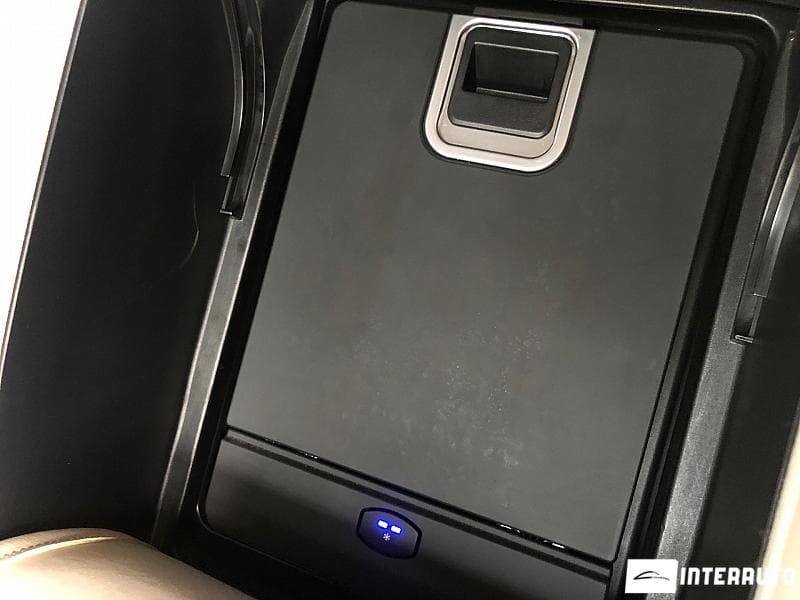 2016 BMW 740 — Miniatură 23
