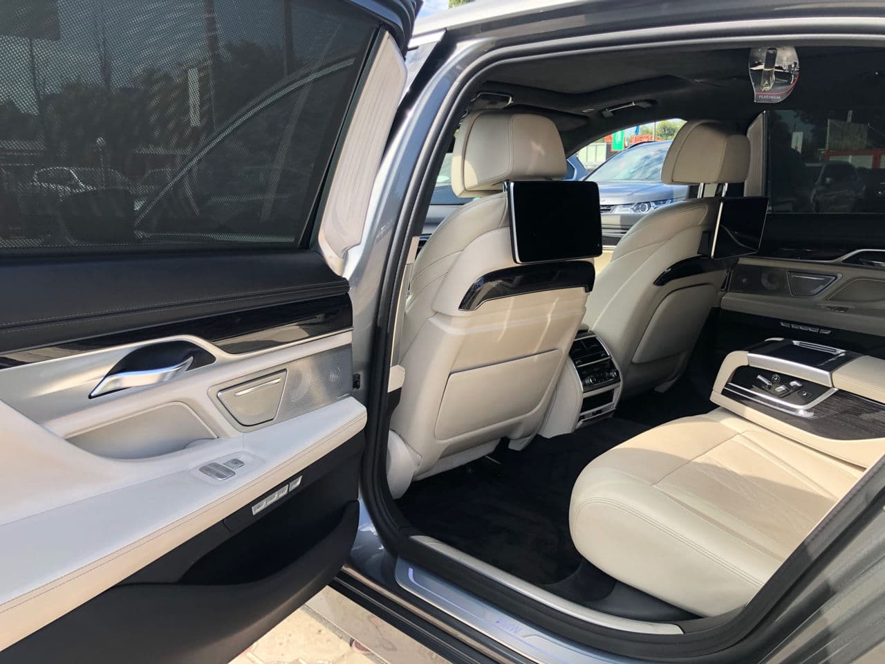 2016 BMW 740 — Miniatură 17