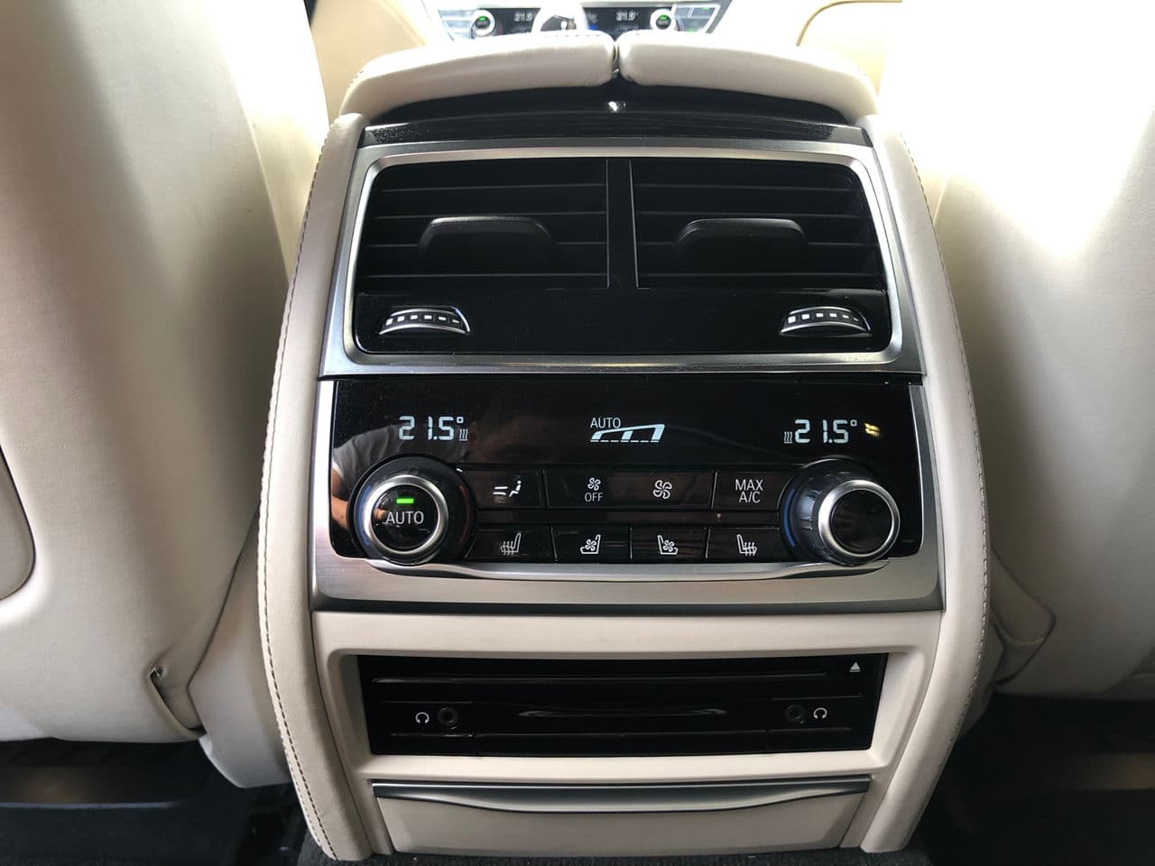 2016 BMW 740 — Miniatură 22