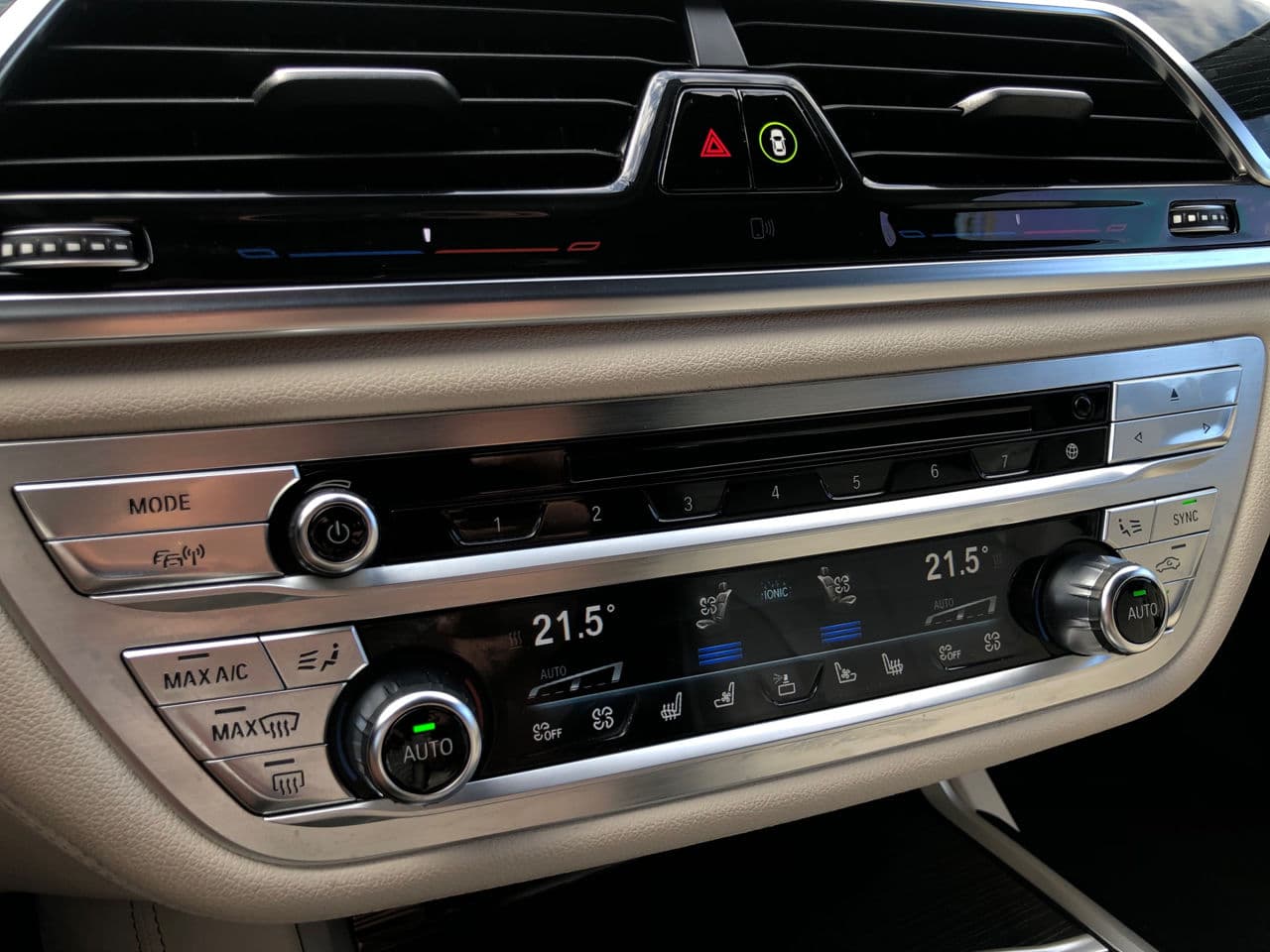 2016 BMW 740 — Miniatură 15
