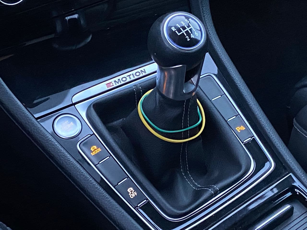 2016 Volkswagen Golf R — Miniatură 15