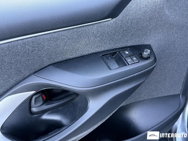 2020 Toyota Yaris — Miniatură 16
