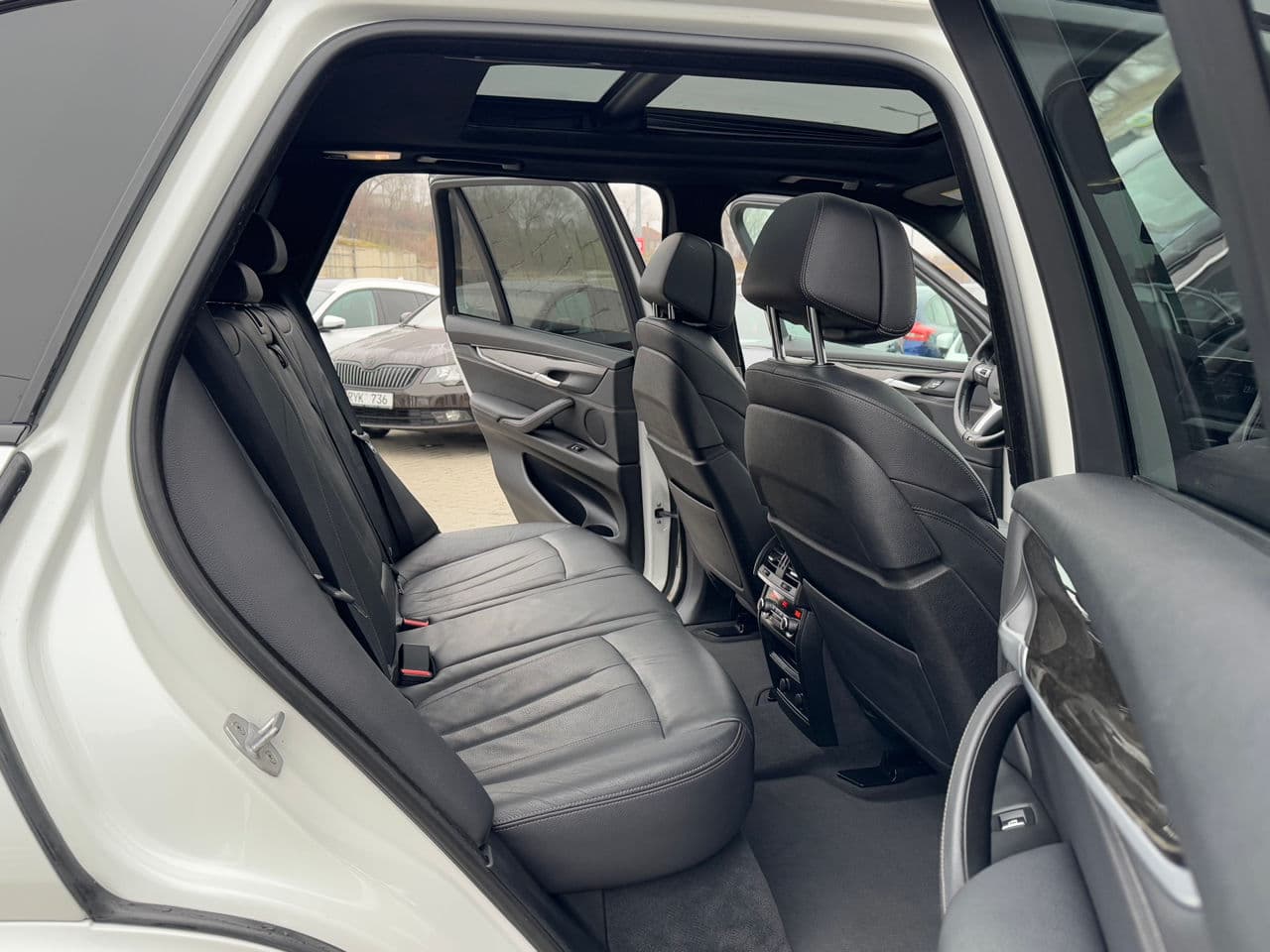 BMW X5 4.0e 2018 — Миниатюра 16
