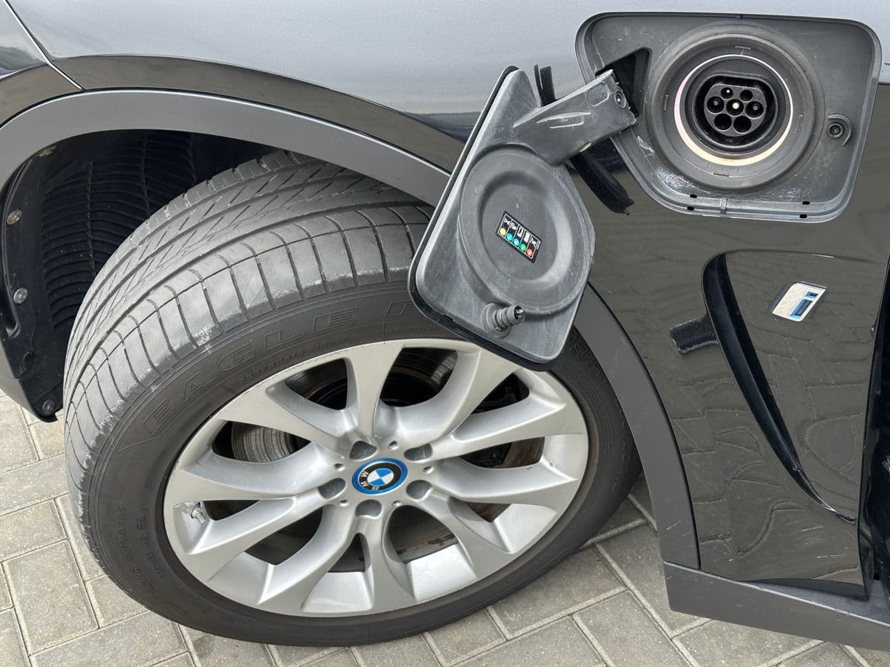 2017 BMW X5 4.0e — Miniatură 16