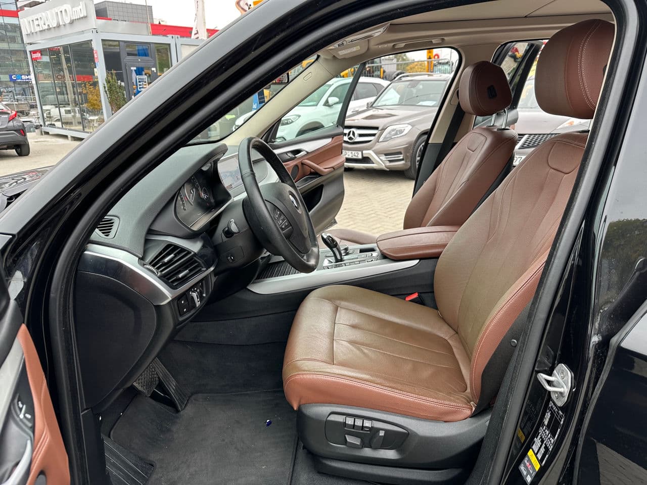 2017 BMW X5 4.0e — Miniatură 5